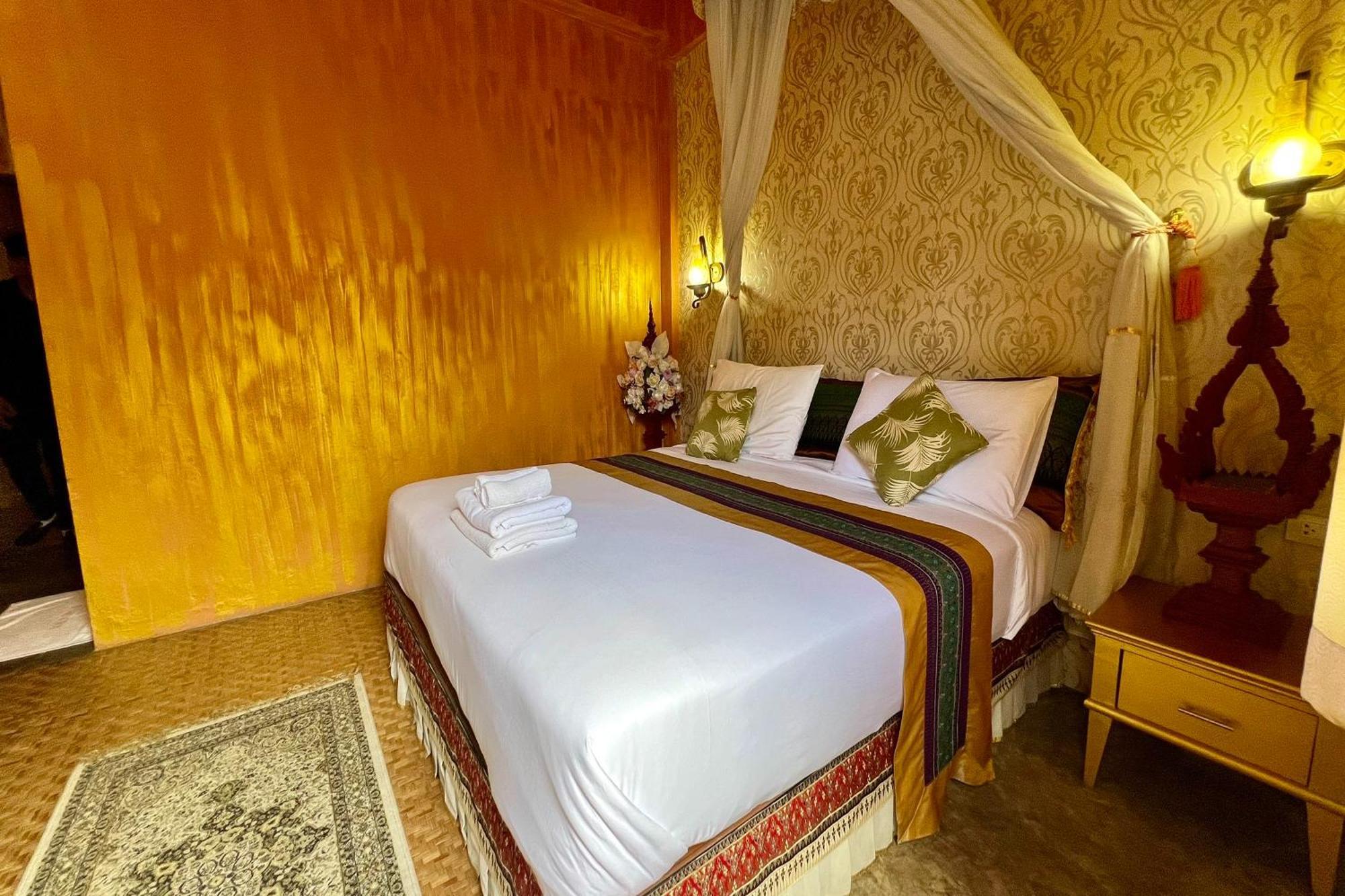 Amethyst Hotel Чиангмай Екстериор снимка