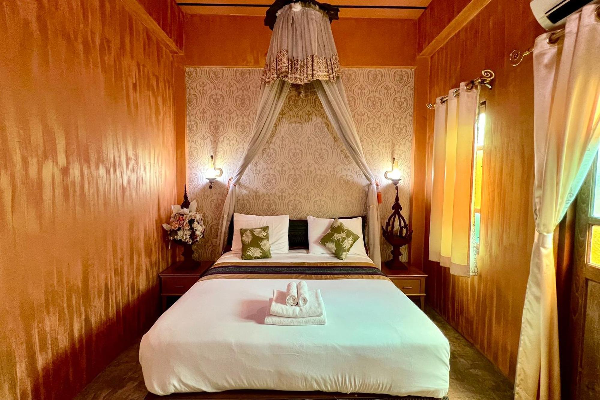 Amethyst Hotel Чиангмай Екстериор снимка